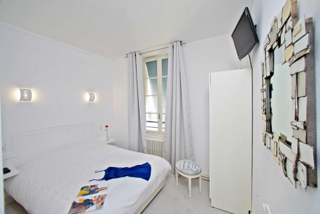 Hotel Le Coin Des Halles Cahors Zimmer foto