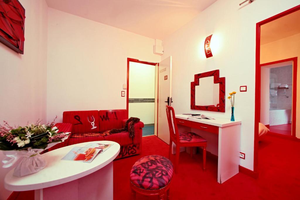 Hotel Le Coin Des Halles Cahors Zimmer foto